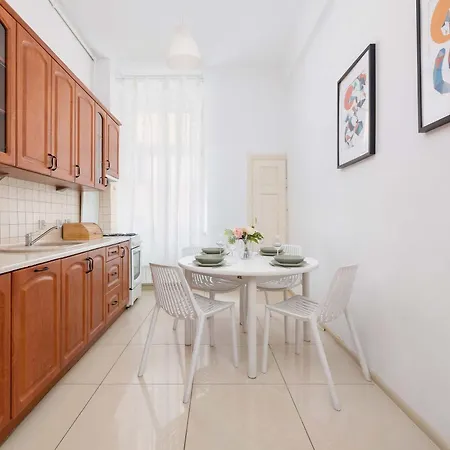 W Sercu Krakowa Z Dwoma Sypialniami By Rent Like